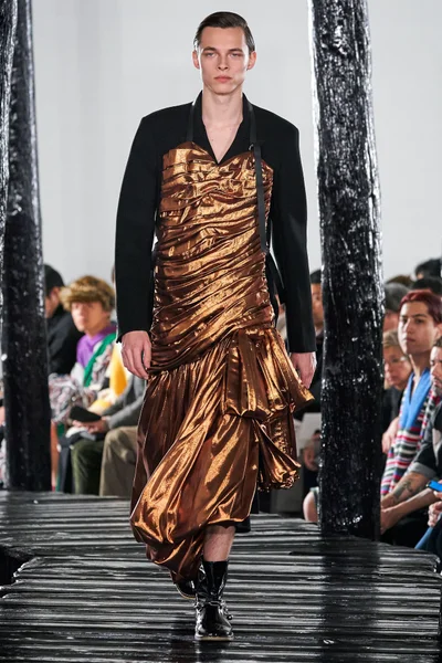 Look 38